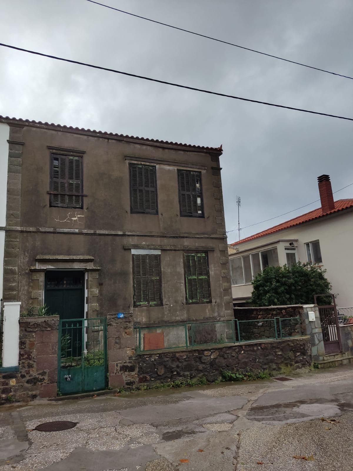 MYRINA OLD MANSION - 101001